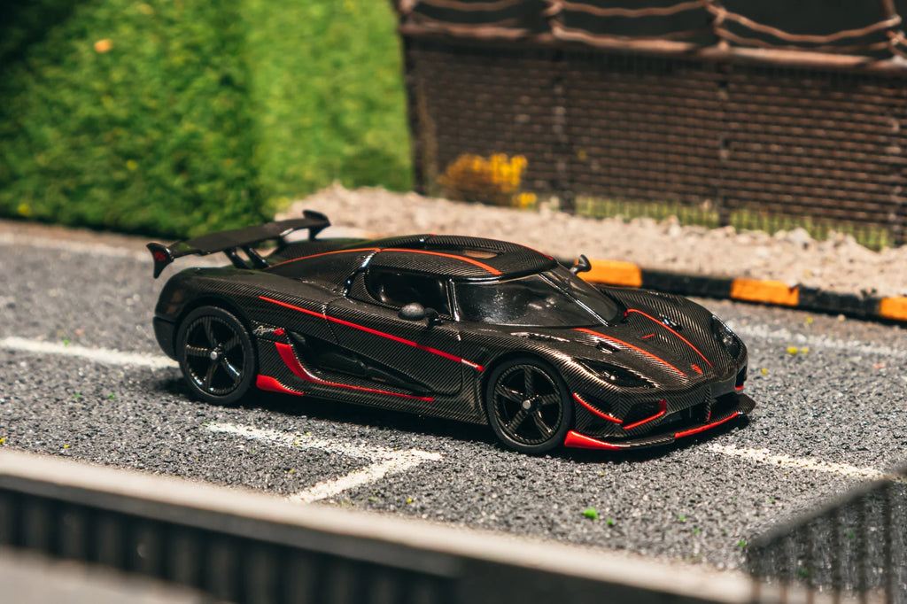 Tarmac Works Global64 1:64 Koenigsegg Agera RS Black Carbon Fiber